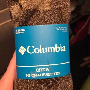 Columbia men’s crew socks.